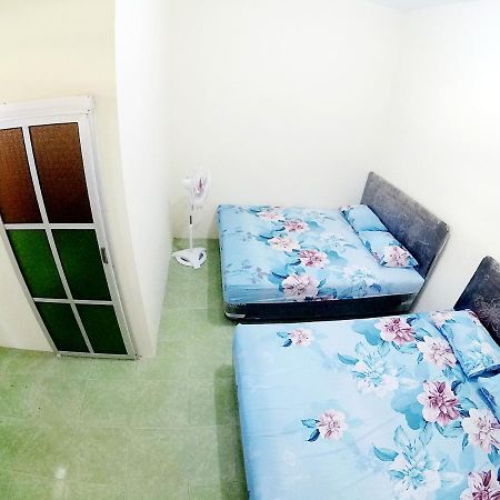 Ngadiwinatan Alleyway Guest House Jogja Yogyakarta Exteriör bild